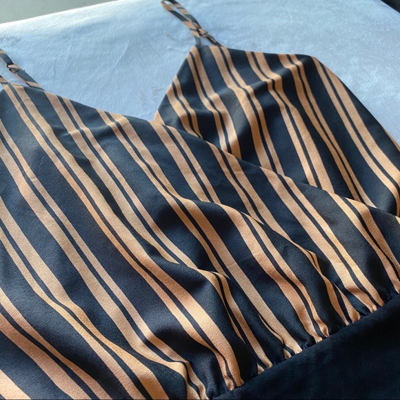 Black and gold bodysuit - Picture 3 of 5